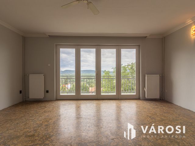 Dunára  panorámás 3 szintes ház Dunabogdányban!